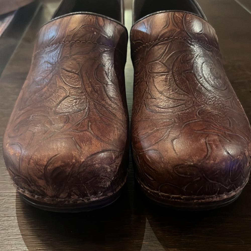 Brown Patterned Clogs - image 4